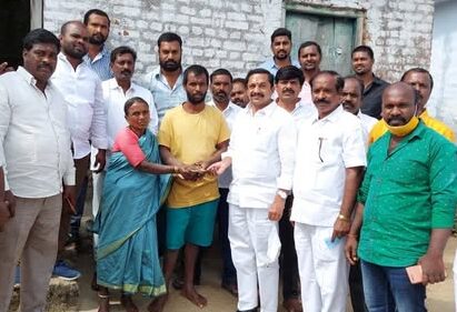 MDR Foundation Co-Founder Maadri PrithviRaj Doing Financial help at Patancheru