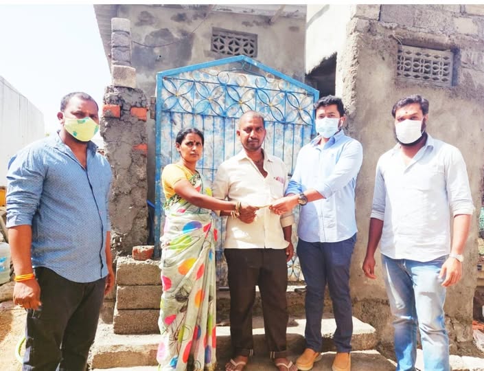 MDR Foundation Co-Founder Maadri PrithviRaj Doing Financial help at Patancheru