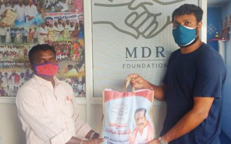 Maadri PrithviRaj Distributing Groceries, Vegetables, Home Essentials in Patancheru @Corona Time