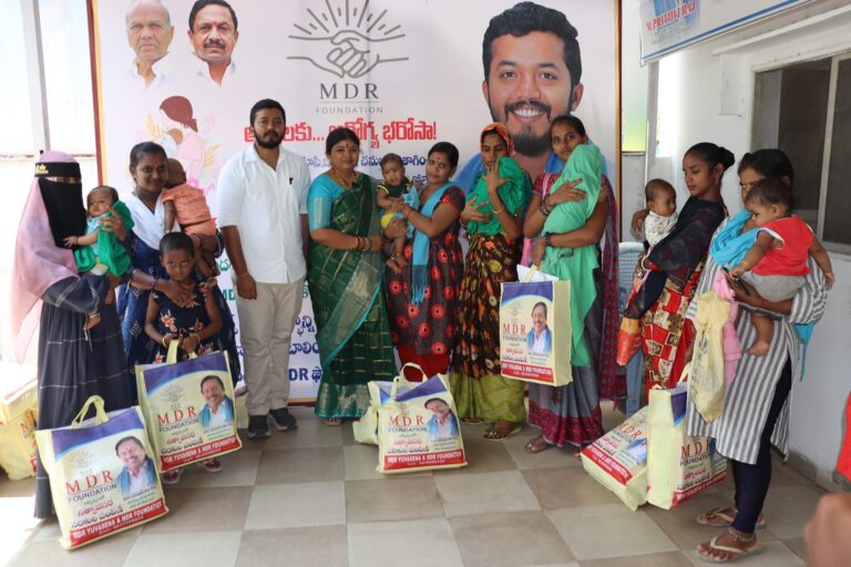 Maadri PrithviRaj Distributing Baby Kits
