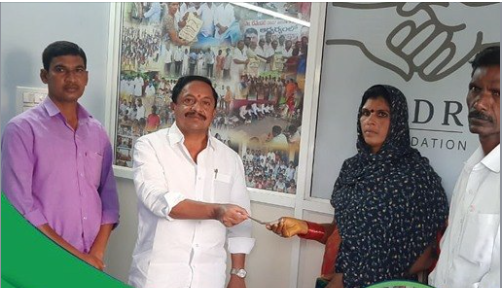 MDR Foundation Co-Founder Maadri PrithviRaj Doing Financial help at Patancheru